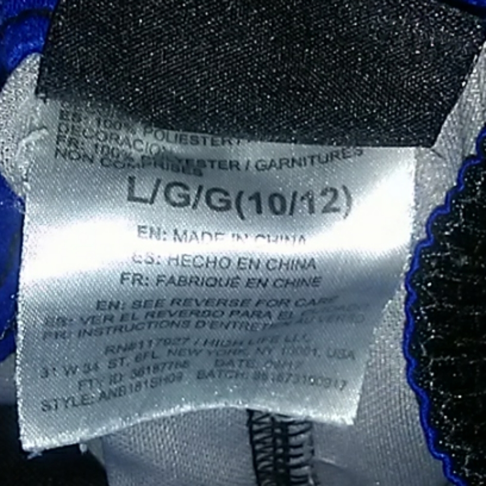 Shorts - Picture 3 of 3